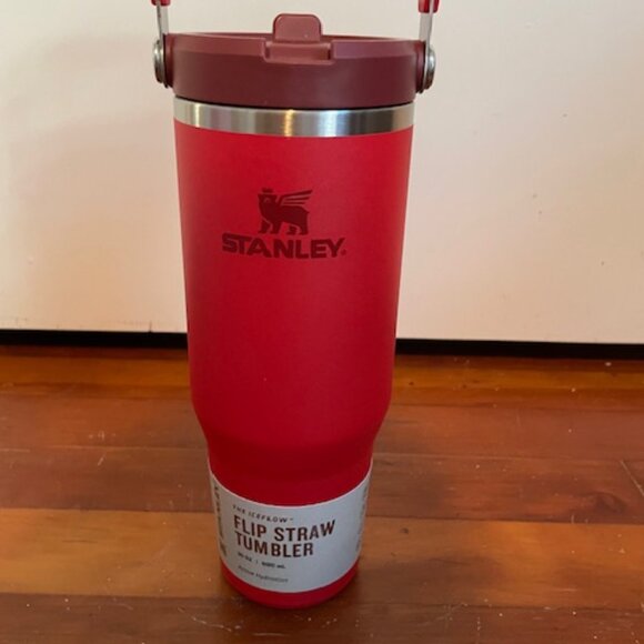 NEW Stanley Water Bottle COLD Tea Iceflow Flip Straw Tumbler Red 30 Oz - Picture 4 of 14